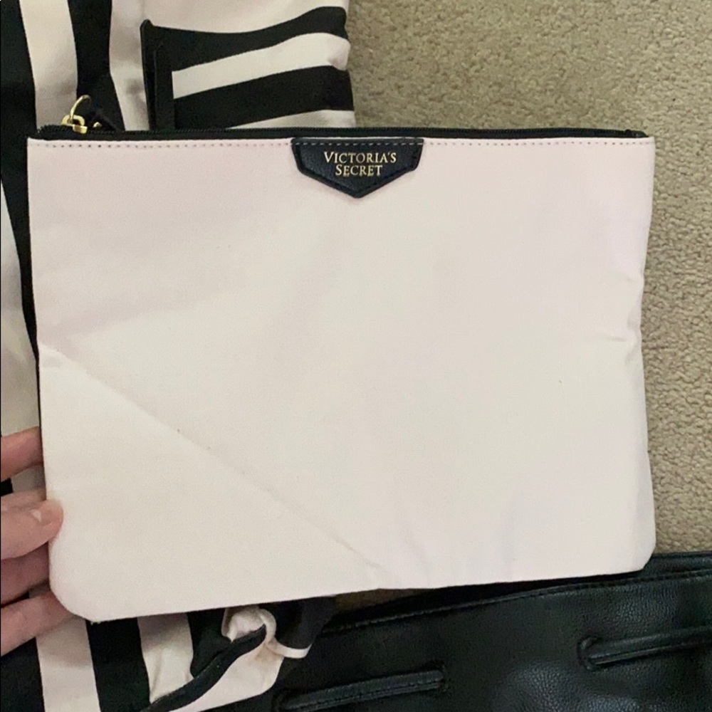 BRAND NEW VICTORIA SECRET BAGS & CLUTCH - Picture 10 of 13